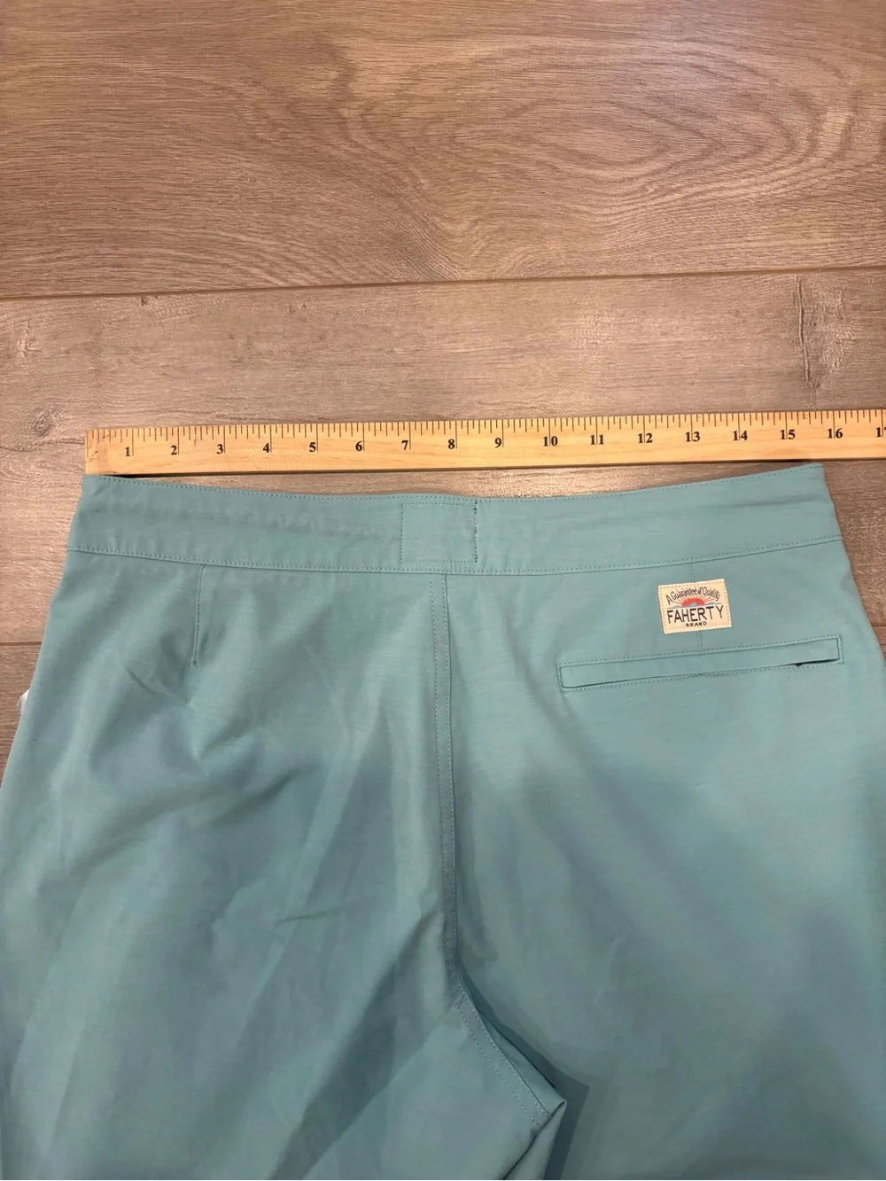 Faherty All Day Shorts Mens 31 Mint 9